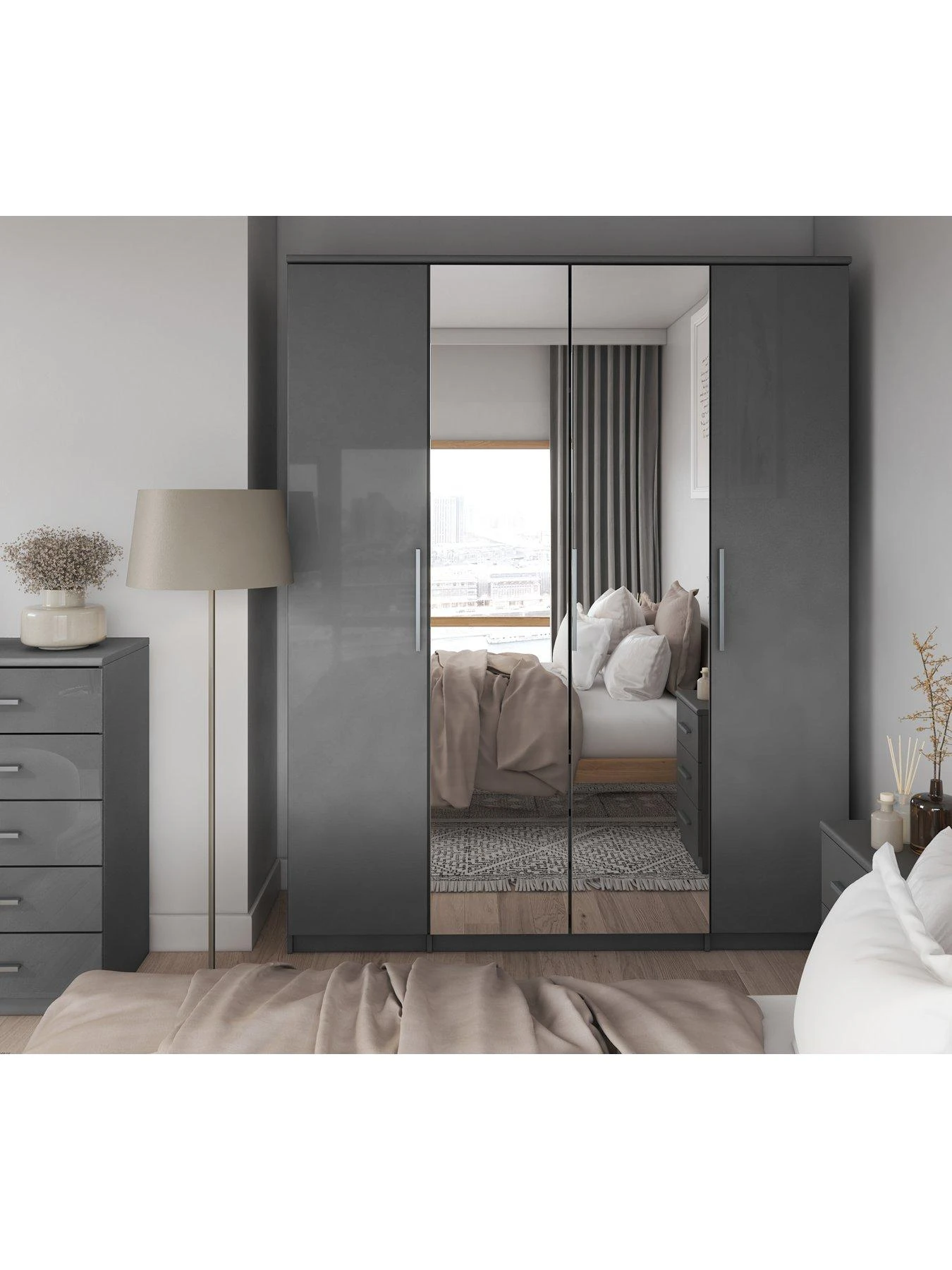 Very Home Prague Gloss 4 Door Mirrored Wardrobe - FSC® Certified 3 Very Home Prague Gloss 4 Door Mirrored Wardrobe - FSC® Certified