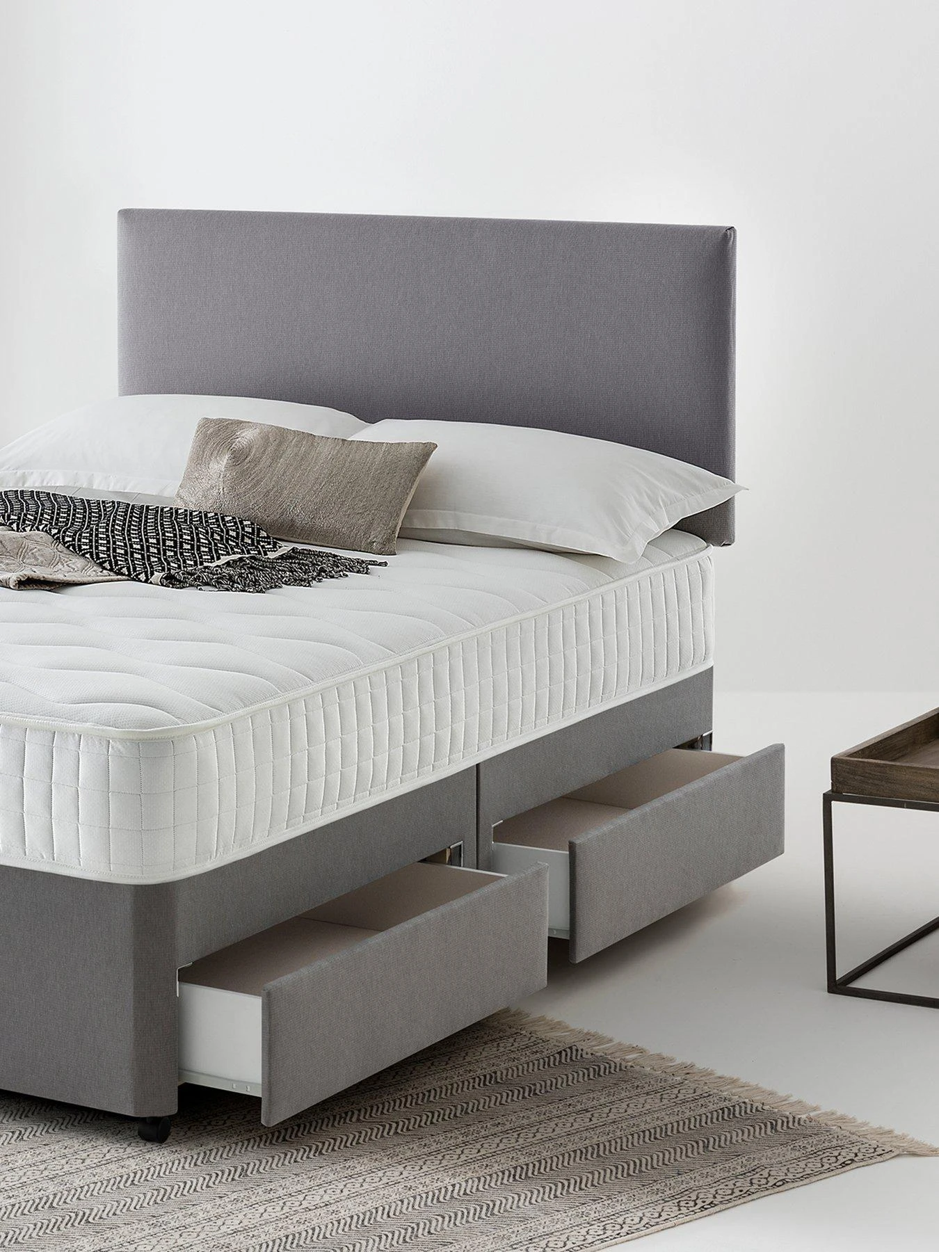 Silentnight Mia 1000 Pocket Mattress - Medium - Express Delivery 3 Silentnight Mia 1000 Pocket Mattress - Medium - Express Delivery