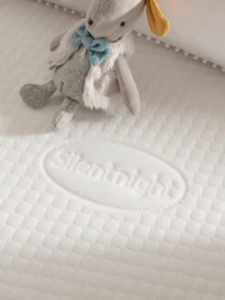 Silentnight Kids Shorty Mattress  - Medium -Oleu Furniture Shop P4JJ9 SQ4 0000000013 WHITE SLd1