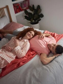 Silentnight Studio Geltex 1000 Pocket Rolled Mattress - Medium -Oleu Furniture Shop QQ336 SQ7 0000000088 NO COLOR DGy