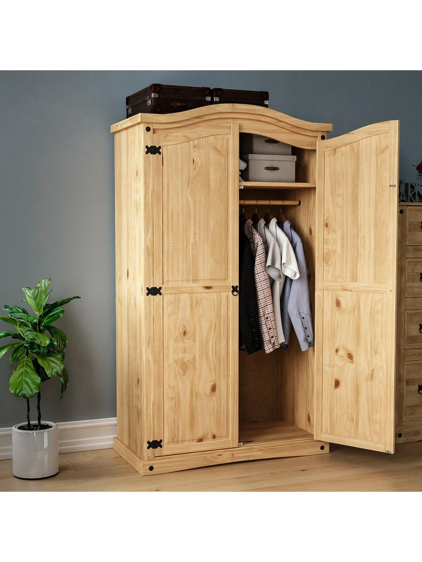 Vida Designs Corona 2 Door Wardrobe 6 Vida Designs Corona 2 Door Wardrobe - Image 4