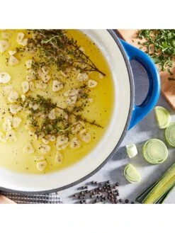 Tower Barbary & Oak 28 cm Shallow Casserole Dish - Blue -Oleu Furniture Shop TGRPK SQ5 0000000020 BLUE SLd3