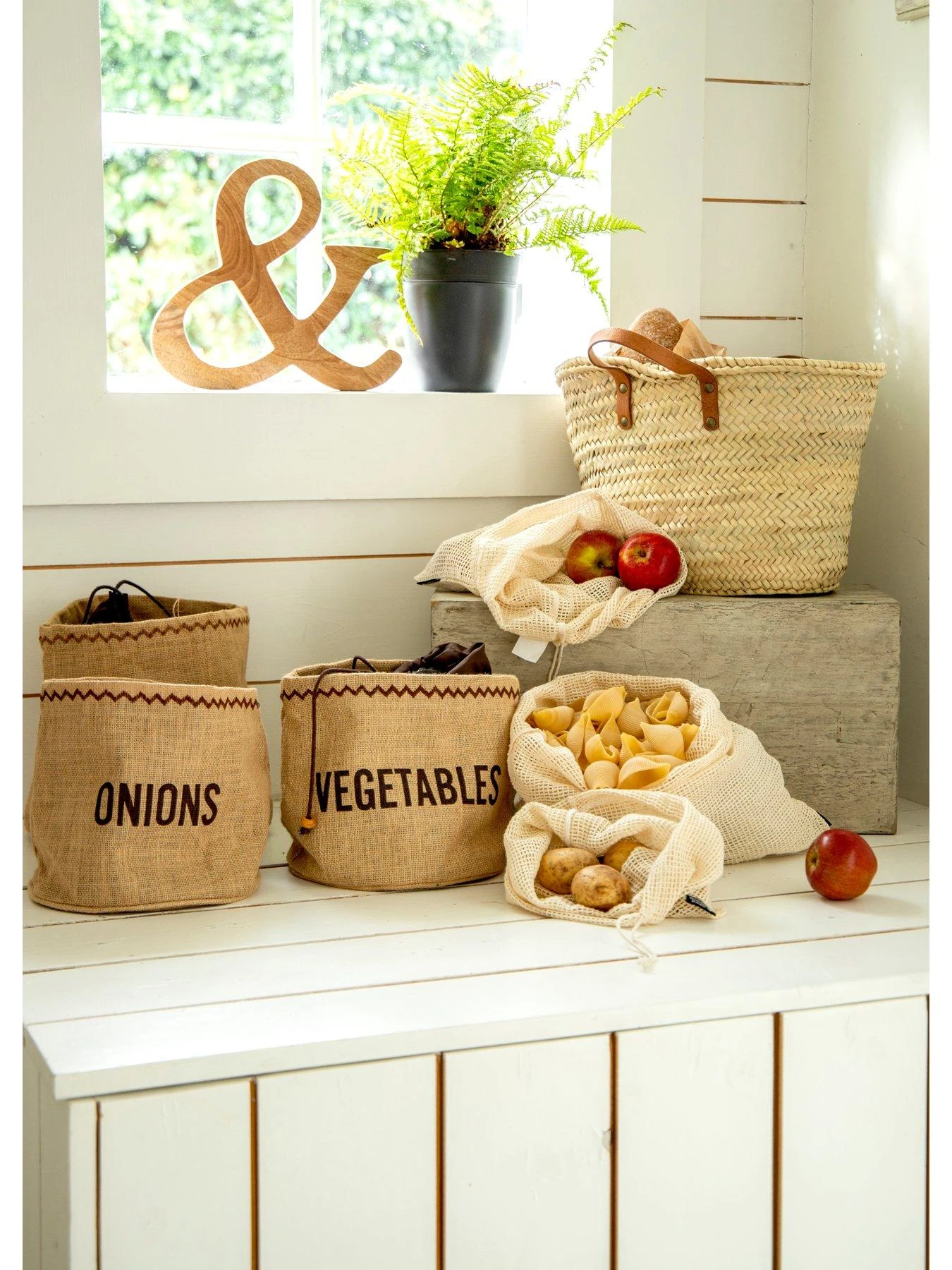 Natural Elements Hessian Onion Preserving Bag With Blackout Lining, Tagged 6 Natural Elements Hessian Onion Preserving Bag With Blackout Lining, Tagged - Image 4