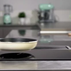 Smeg Frypan 30cm -Oleu Furniture Shop UG6YU SQ8 0000000004 BLACK DVvP