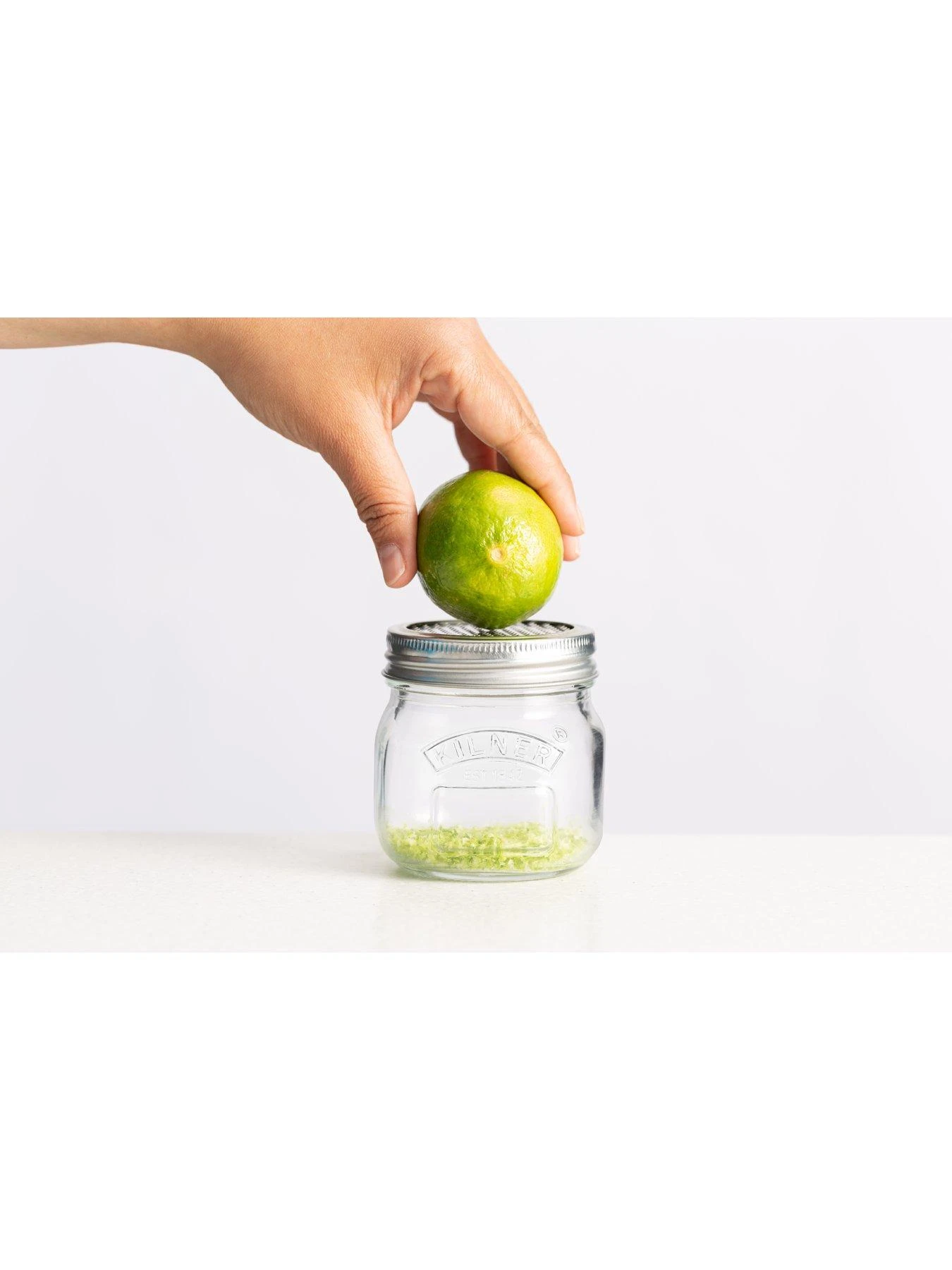 KILNER Set Of 2 Jars - Fine Grater & Shaker Jar 6 KILNER Set Of 2 Jars - Fine Grater & Shaker Jar - Image 4