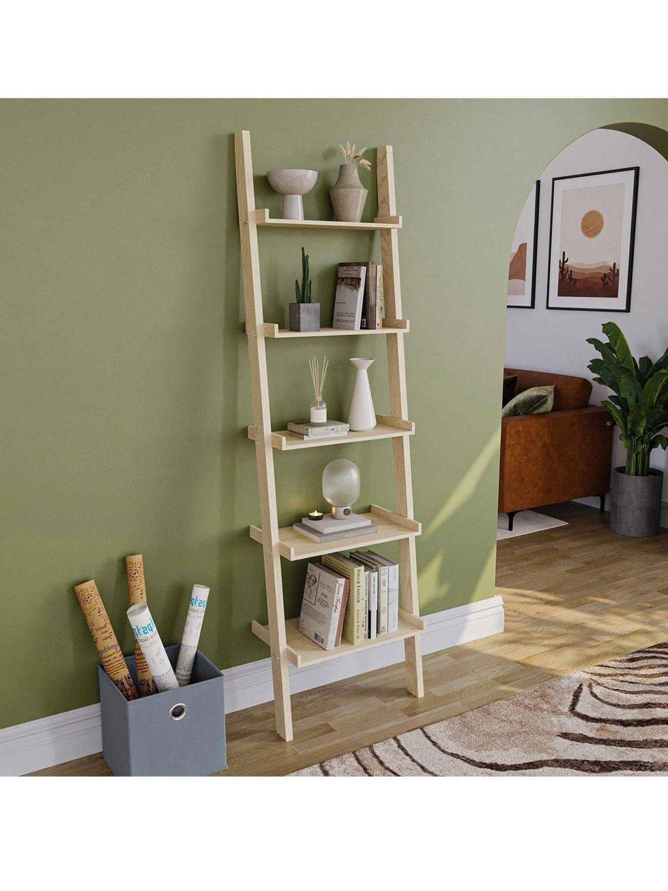 Vida Designs York 5 Tier Ladder Bookcase - Pine 3 Vida Designs York 5 Tier Ladder Bookcase - Pine