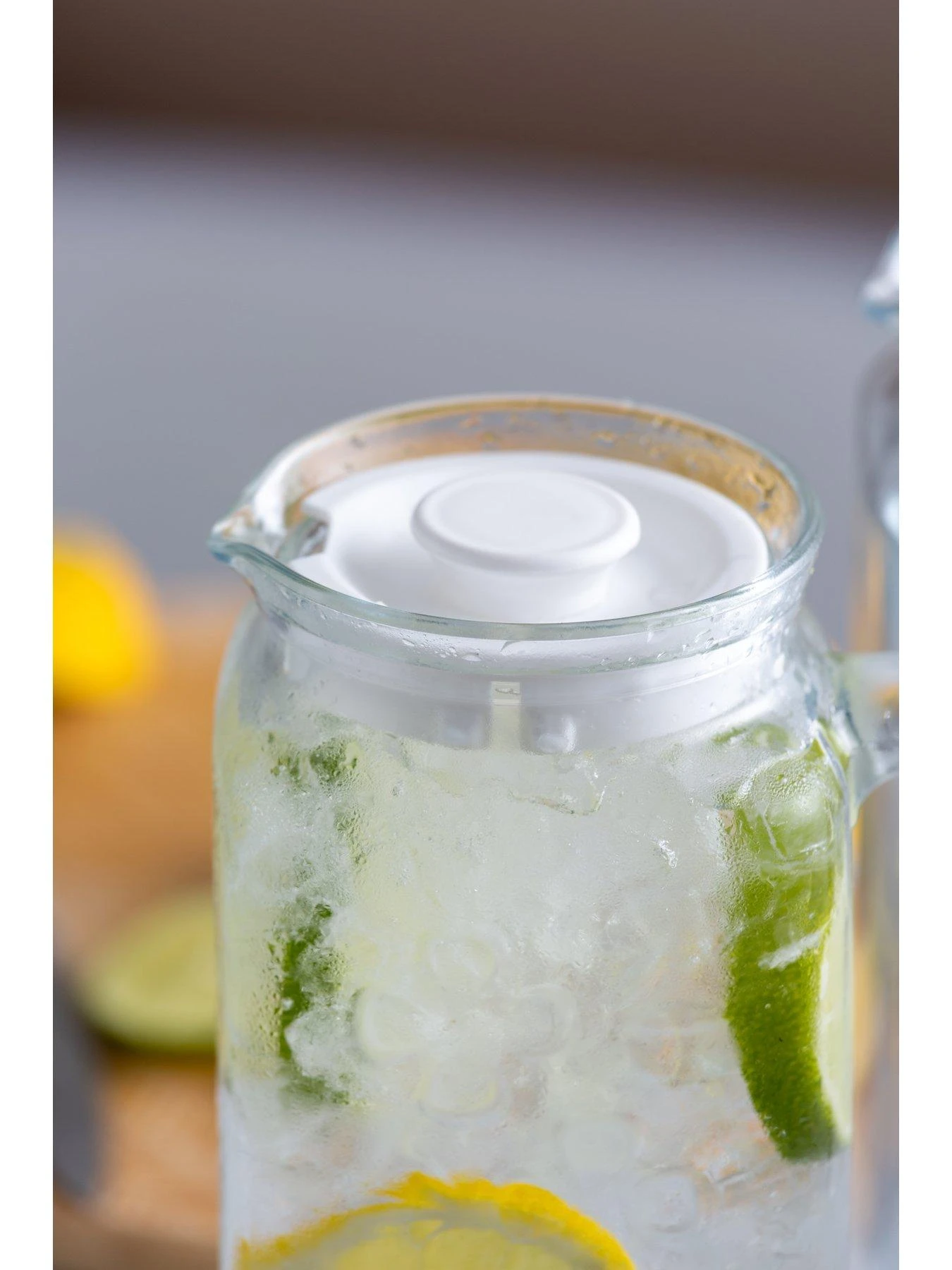 Ravenhead Essentials Flower Fridge Jugs – Set Of 2 8 Ravenhead Essentials Flower Fridge Jugs – Set Of 2 - Image 6