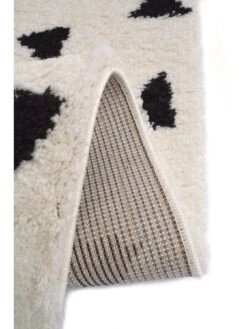Everyday Snug Shaggy Triangle Rug - Mono -Oleu Furniture Shop V52MS SQ4 0000000168 IVORY SLd1