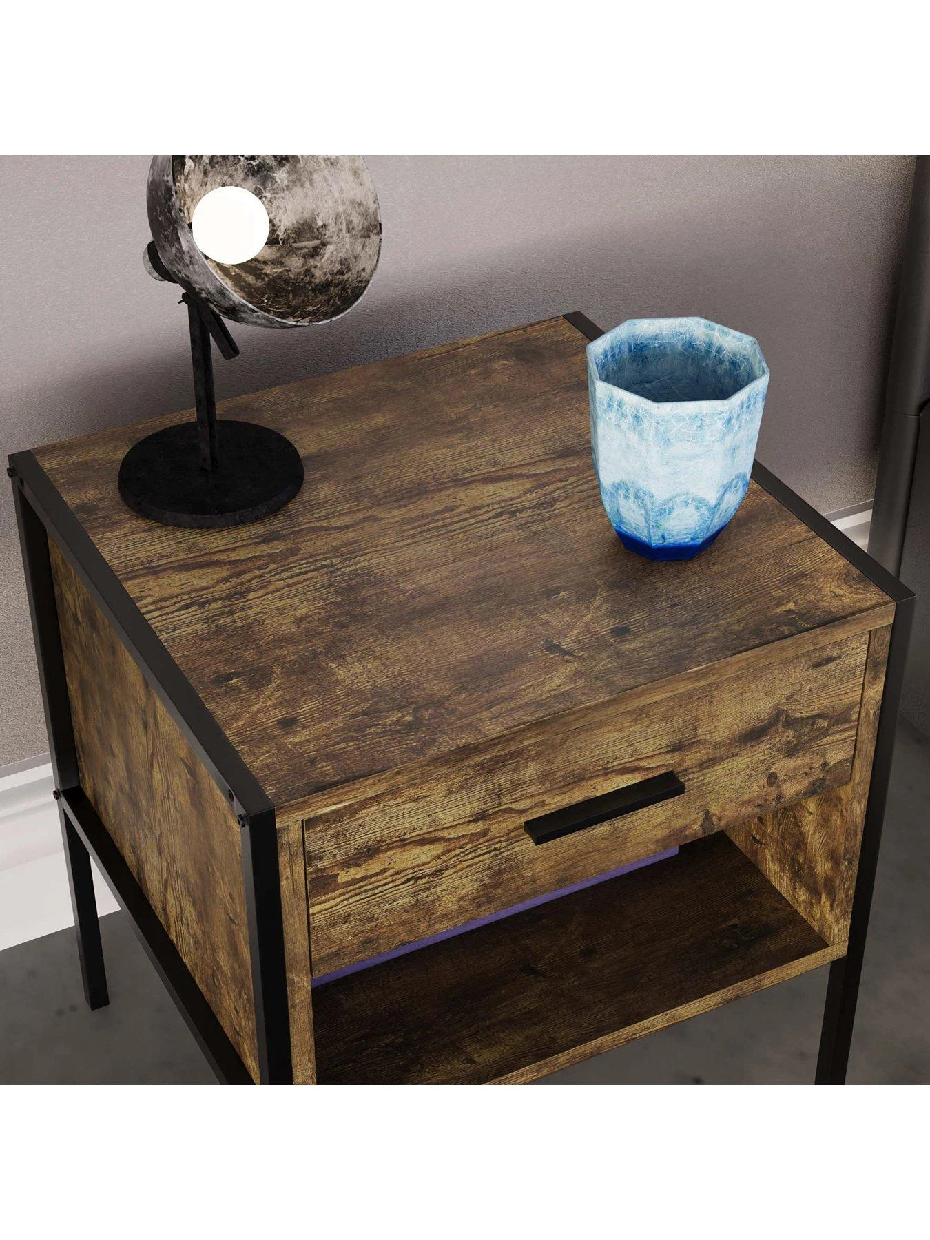 Vida Designs Brooklyn 1 Drawer Bedside Chest - Dark Oak 7 Vida Designs Brooklyn 1 Drawer Bedside Chest - Dark Oak - Image 5