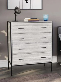 Vida Designs Brooklyn 4 Drawer Chest - Grey Oak