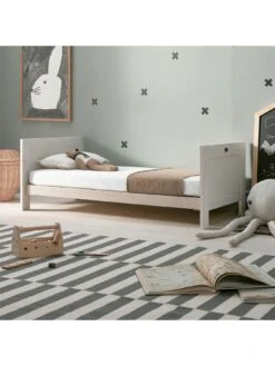 Silver Cross Alnmouth Oak 3 Piece Cot, Dresser And Wardrobe Furniture Set 16 Silver Cross Alnmouth Oak 3 Piece Cot, Dresser And Wardrobe Furniture Set -Oleu Furniture Shop VHGF1 SQ7 0000000006 OAK DGy