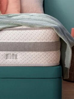 Silentnight Lift Rejuvenate 1600 Pocket Mattress -Oleu Furniture Shop VHSS2 SQ6 0000000013 WHITE RSr1