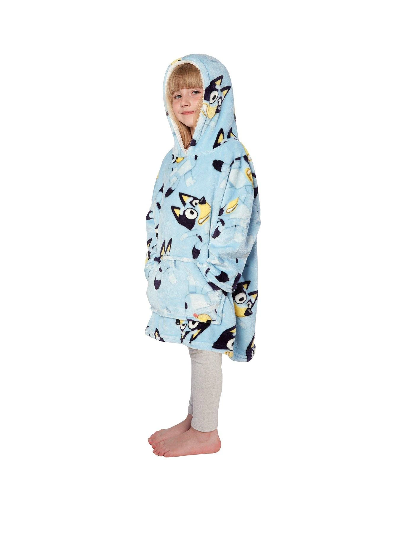 Bluey Wearable Hooded Blanket - Small 4 Bluey Wearable Hooded Blanket - Small - Image 2
