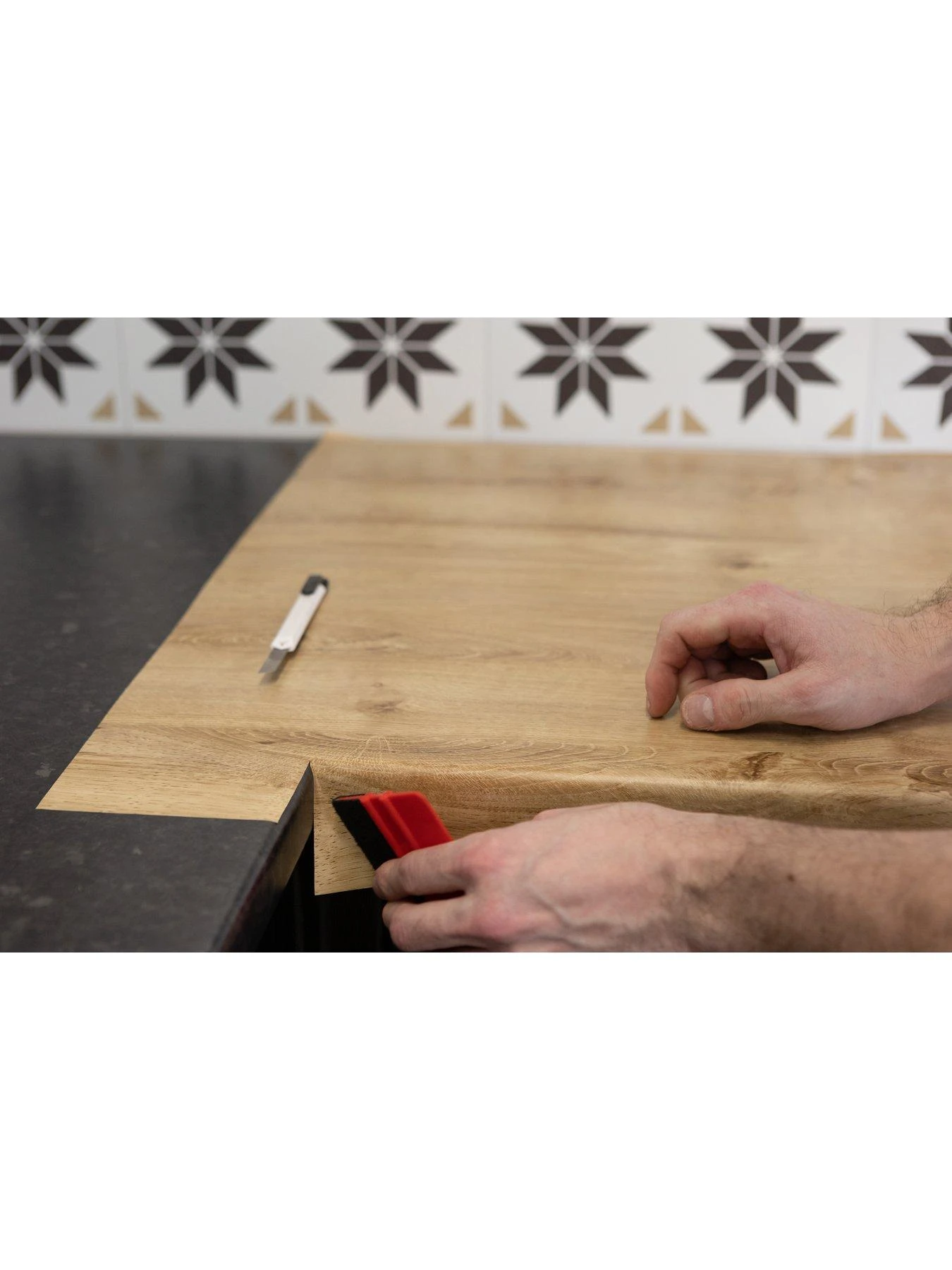 D-C-Fix Ribbeck Oak Self Adhesive Wood Vinyls - 67.5cm X 2m (3 Rolls) 6 D-C-Fix Ribbeck Oak Self Adhesive Wood Vinyls - 67.5cm X 2m (3 Rolls) - Image 4