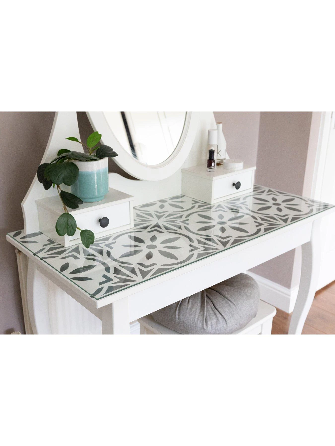 D-C-Fix Victoriana Reusable Tile Stencil - 60cm X 60cm 4 D-C-Fix Victoriana Reusable Tile Stencil - 60cm X 60cm - Image 2