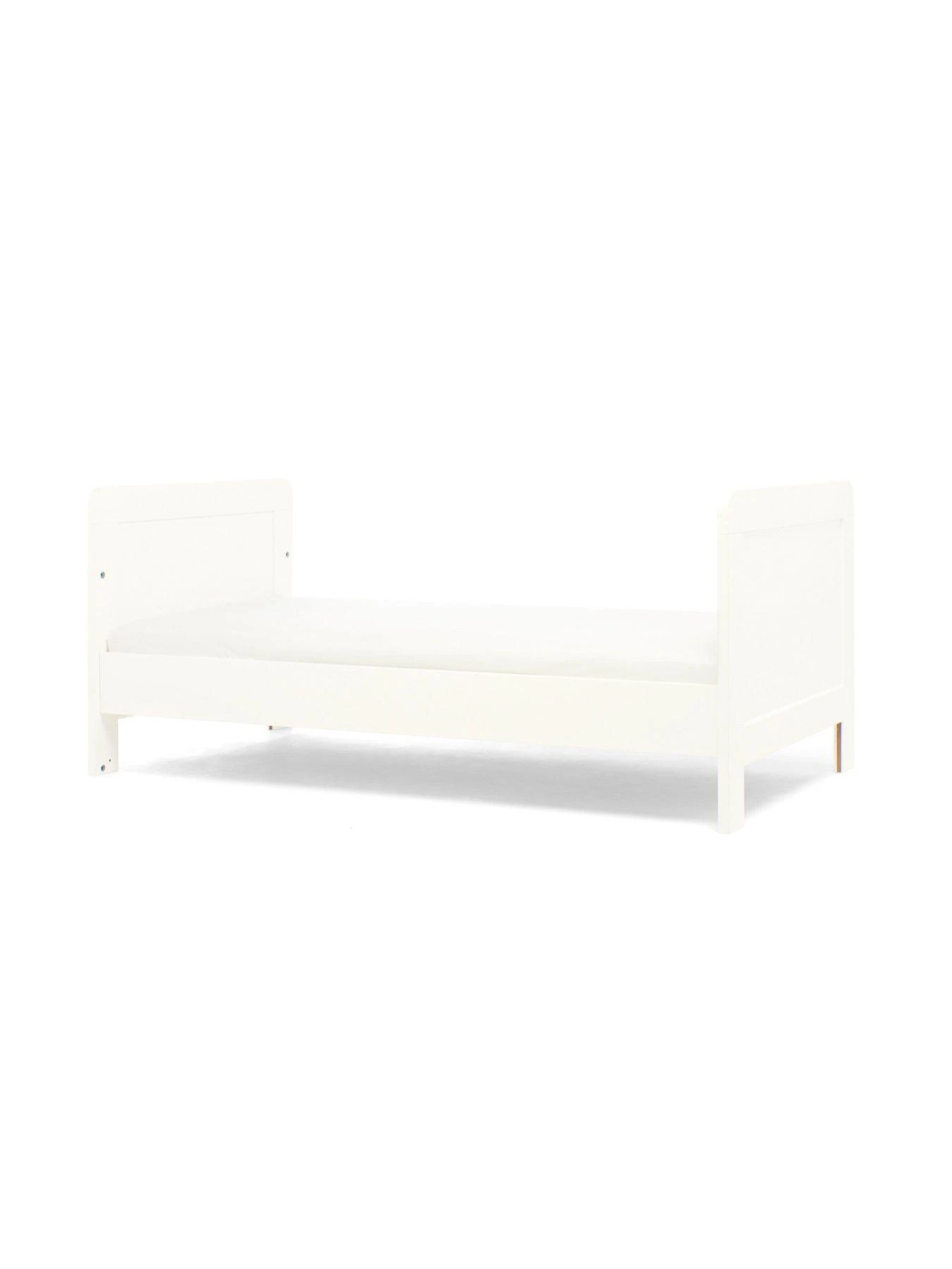 Mamas & Papas Hampden 2 Piece Furniture Set- White 6 Mamas & Papas Hampden 2 Piece Furniture Set- White - Image 4