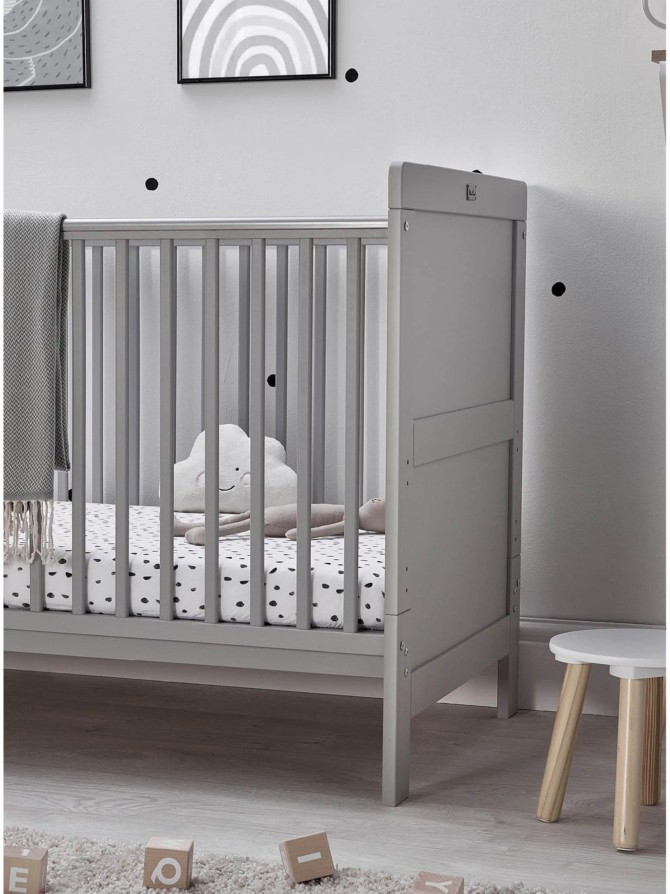 Silver Cross Devon 2 Piece Nursery Furniture Set- Grey 7 Silver Cross Devon 2 Piece Nursery Furniture Set- Grey - Image 5