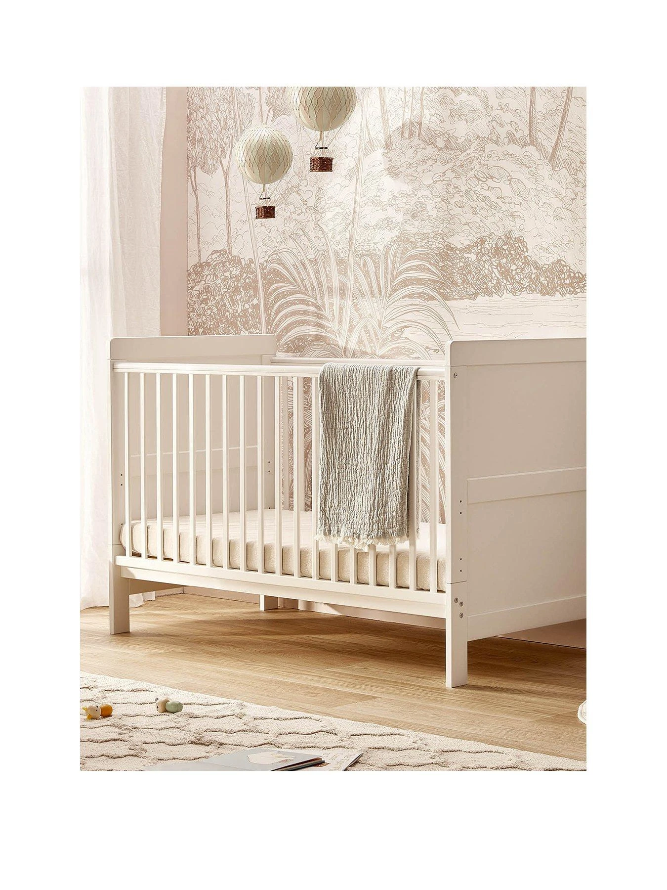 Silver Cross Devon 2 Piece Nursery Furniture Set- White 5 Silver Cross Devon 2 Piece Nursery Furniture Set- White - Image 3